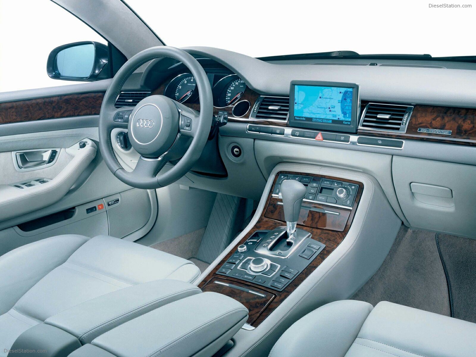 Audi A8 (2004)